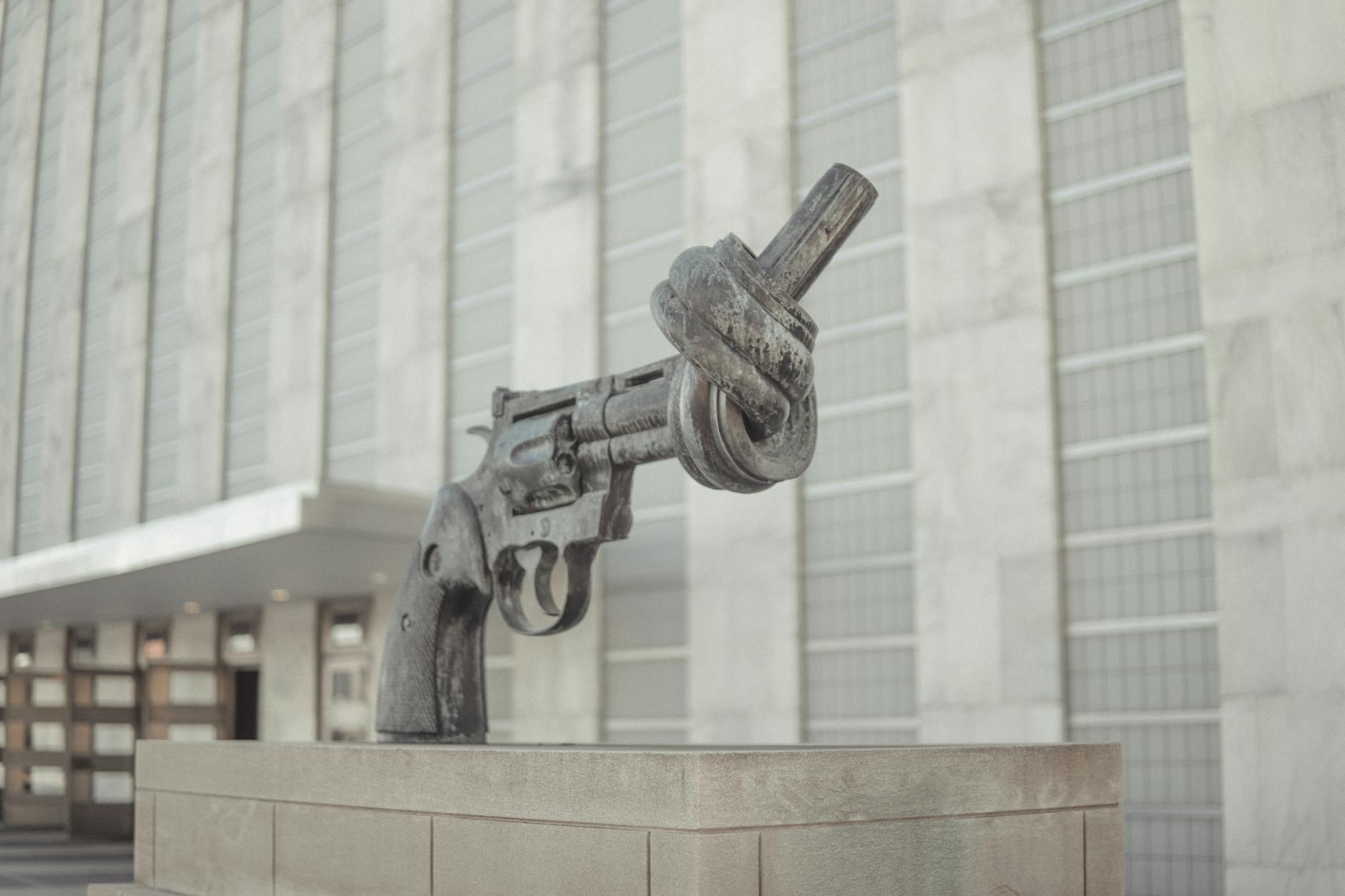 Photo by Line Knipst on <a href="https://www.pexels.com/photo/contemporary-gun-statue-near-city-building-19231004/" rel="nofollow">Pexels.com</a>