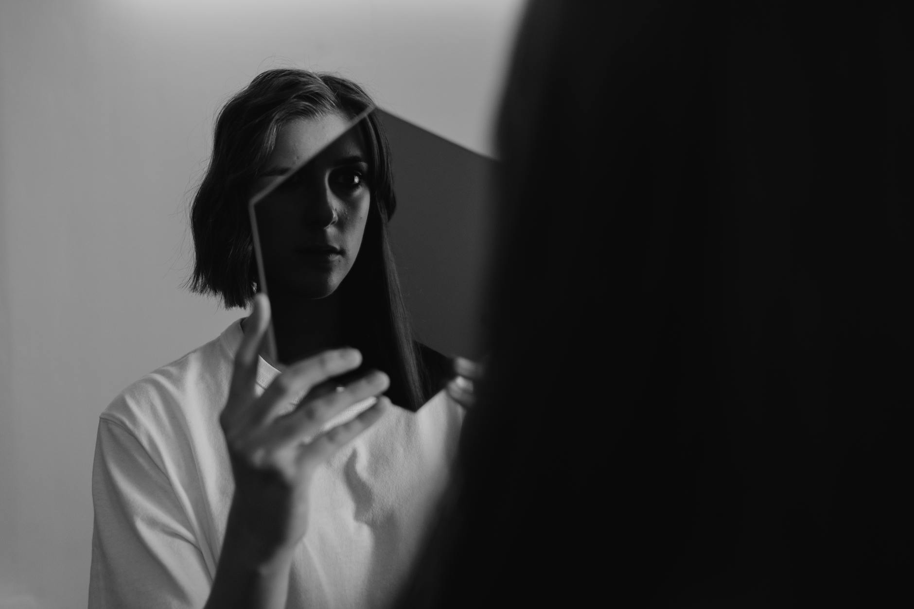 Photo by cottonbro studio on <a href="https://www.pexels.com/photo/black-and-white-fashion-woman-camera-6764109/" rel="nofollow">Pexels.com</a>