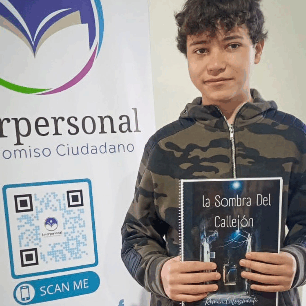 Román Calvismonte presentó La sombra del callejón en la primera Feria del Libro de Cabildo
