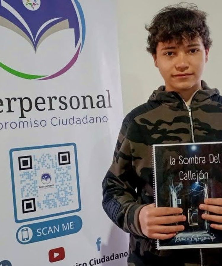 Román Calvismonte presentó La sombra del callejón